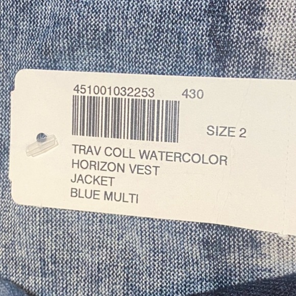 Chico’s Traveler Collection Watercolor Horizon Vest Size 2 - Picture 4 of 6